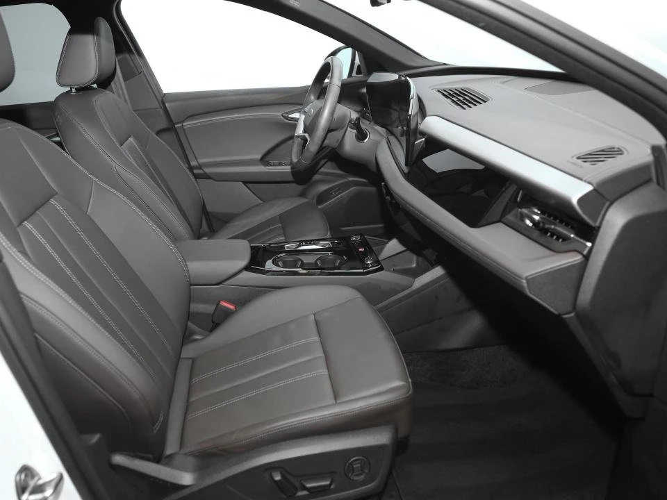 2025 Audi Q6 e-tron - Image 10 of 20