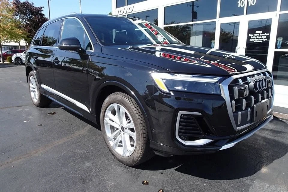 2025 Audi 4M Q7 - Image 2 of 19