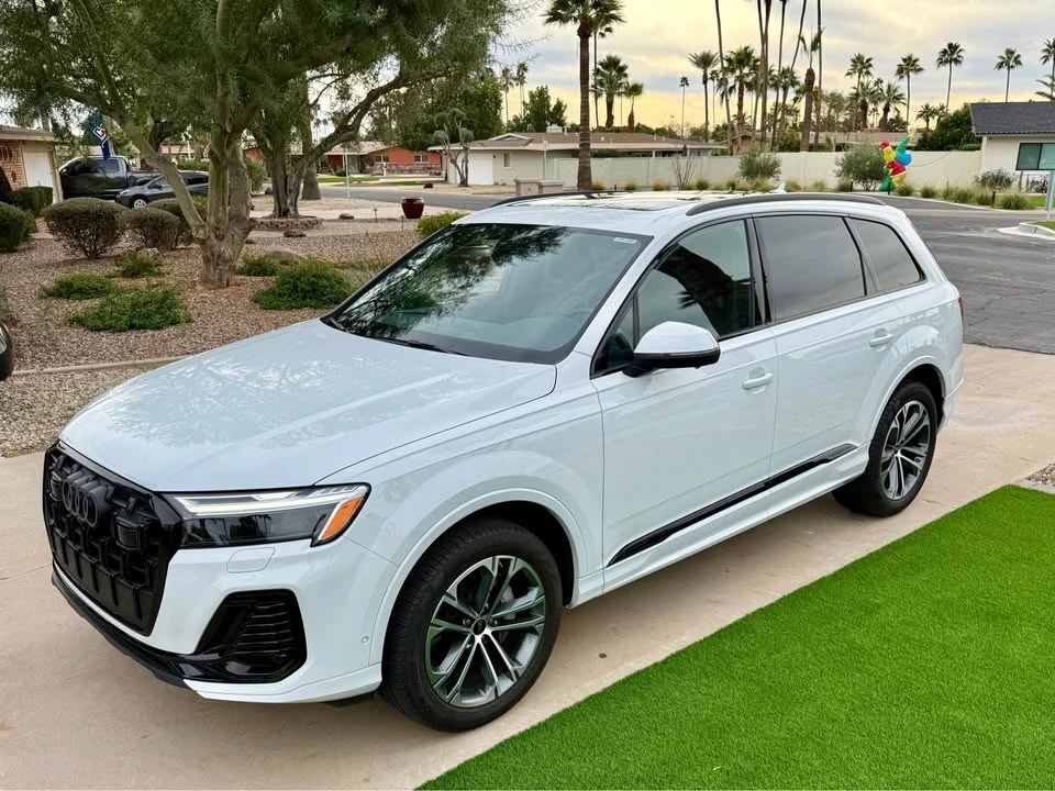 2025 Audi 4M Q7 - Image 2 of 18