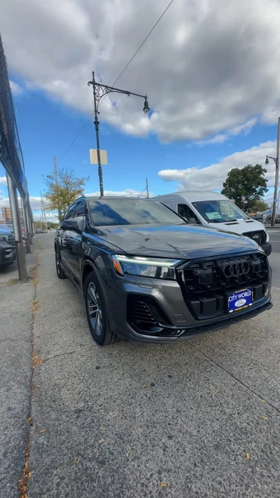 2025 Audi 4M Q7 - Image 2 of 10
