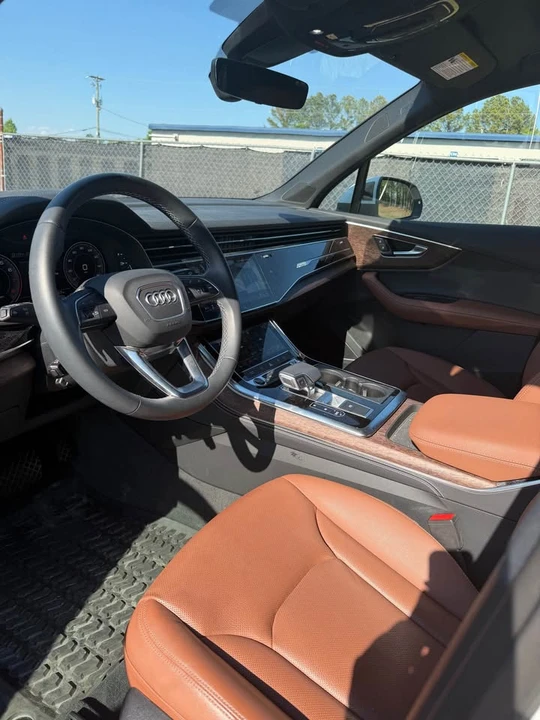 2025 Audi 4M Q7 - Image 3 of 8