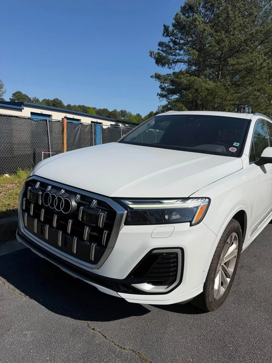 2025 Audi 4M Q7 - Image 2 of 8