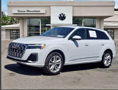 2025 Audi Q7 55 TFSI SE Premium Plus