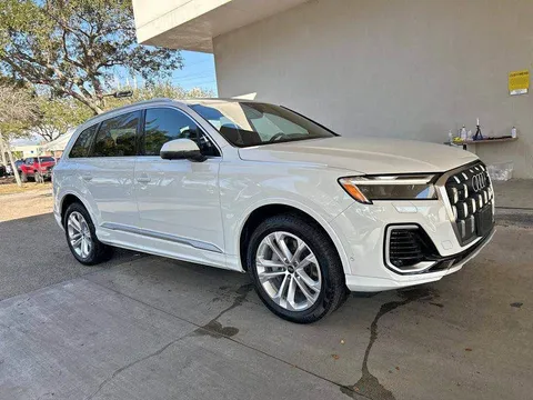 2025 Audi Q7 Quattro Premium Plus 55