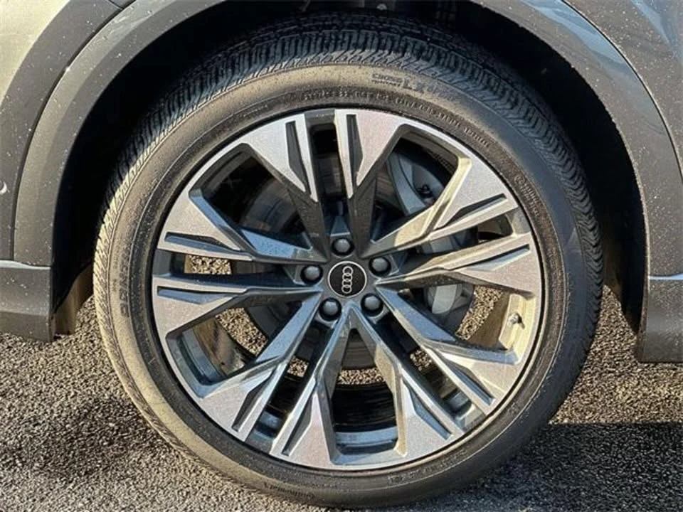2025 Audi Q8 - Image 6 of 10