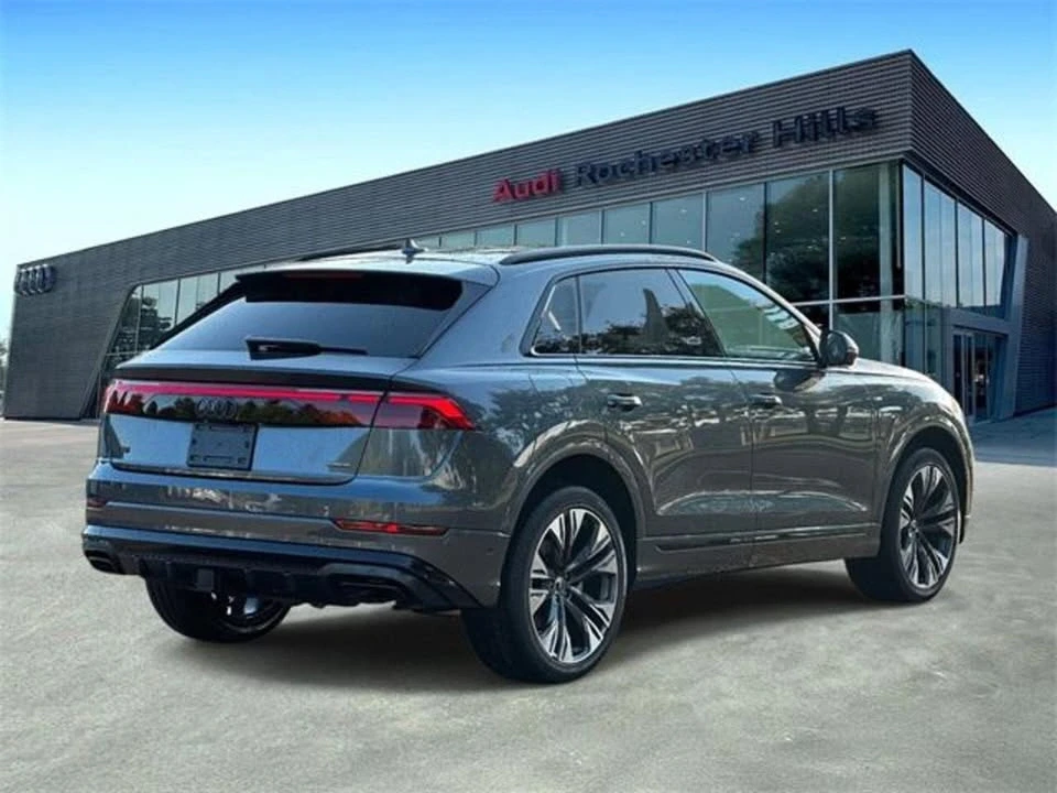 2025 Audi Q8 - Image 4 of 10