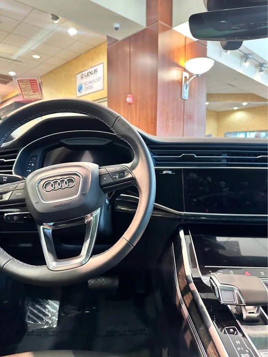 2025 Audi Q8 - Image 12 of 17