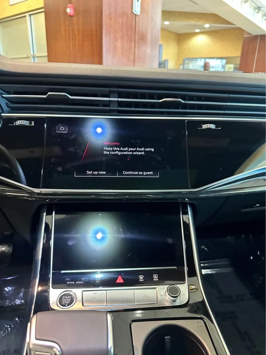 2025 Audi Q8 - Image 16 of 17