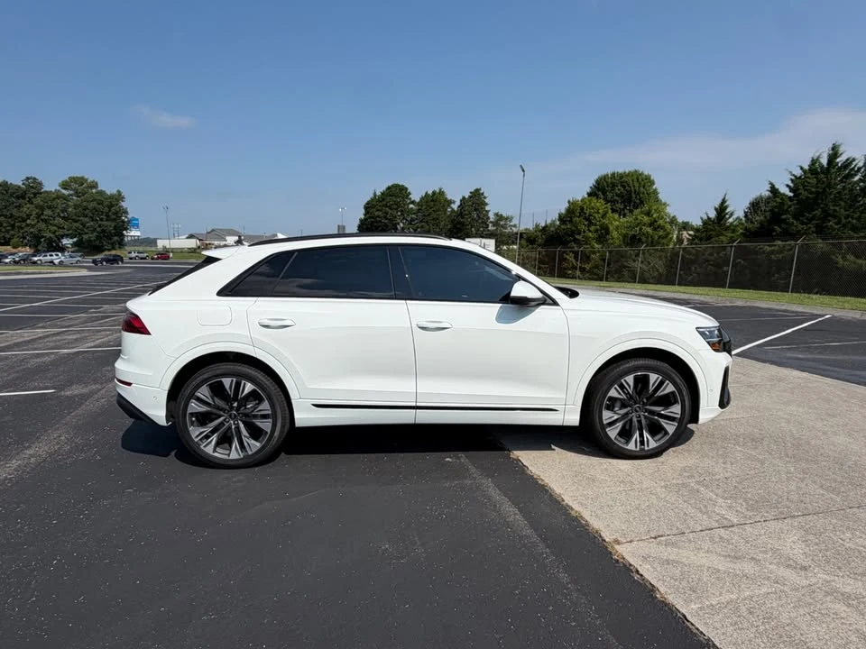 2025 Audi Q8 - Image 2 of 17