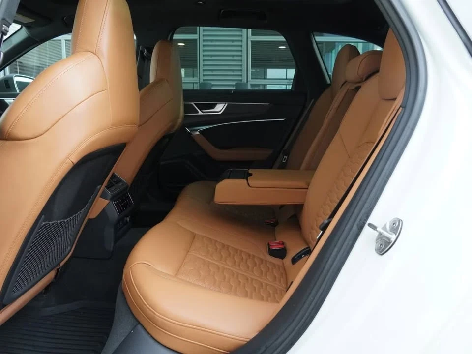 2025 Audi C8 RS6 - Image 14 of 16