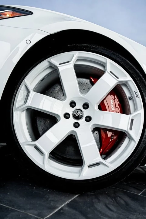 2025 Audi C8 RS6 - Image 17 of 19