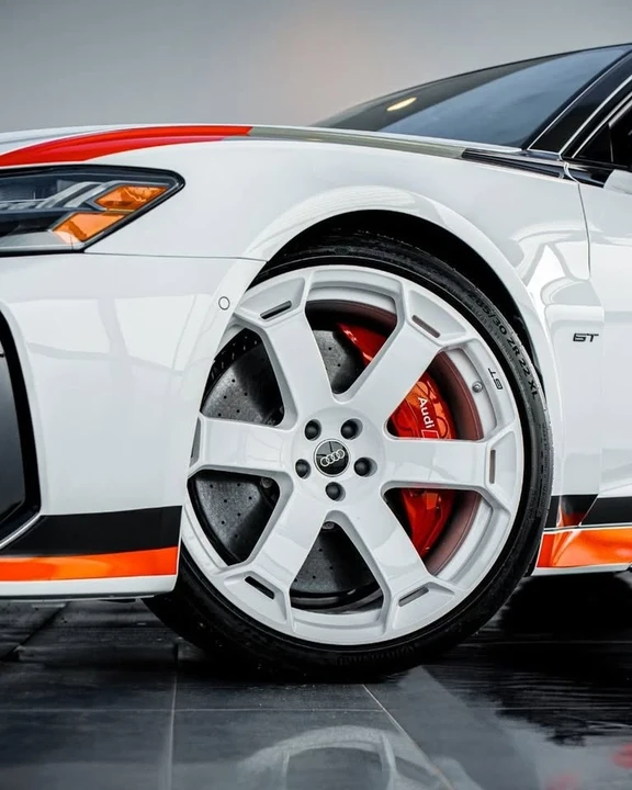 2025 Audi C8 RS6 - Image 3 of 20