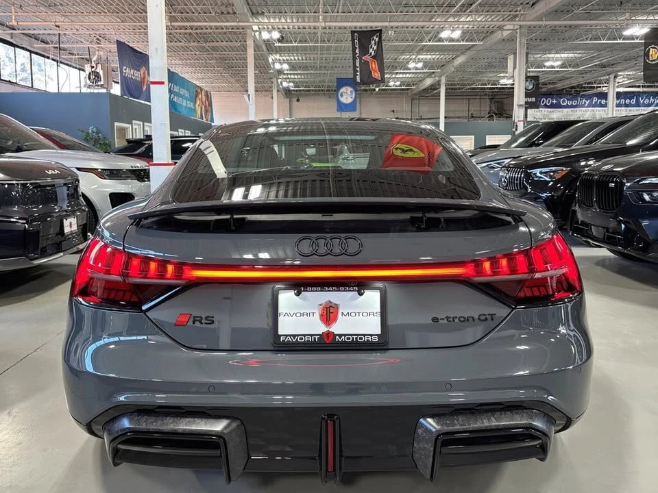 2025 Audi e-tron GT - Image 10 of 20