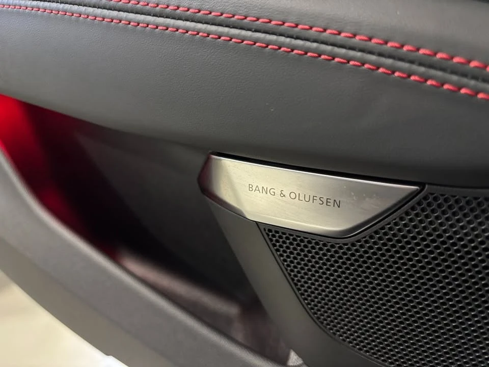 2025 Audi e-tron GT - Image 16 of 20