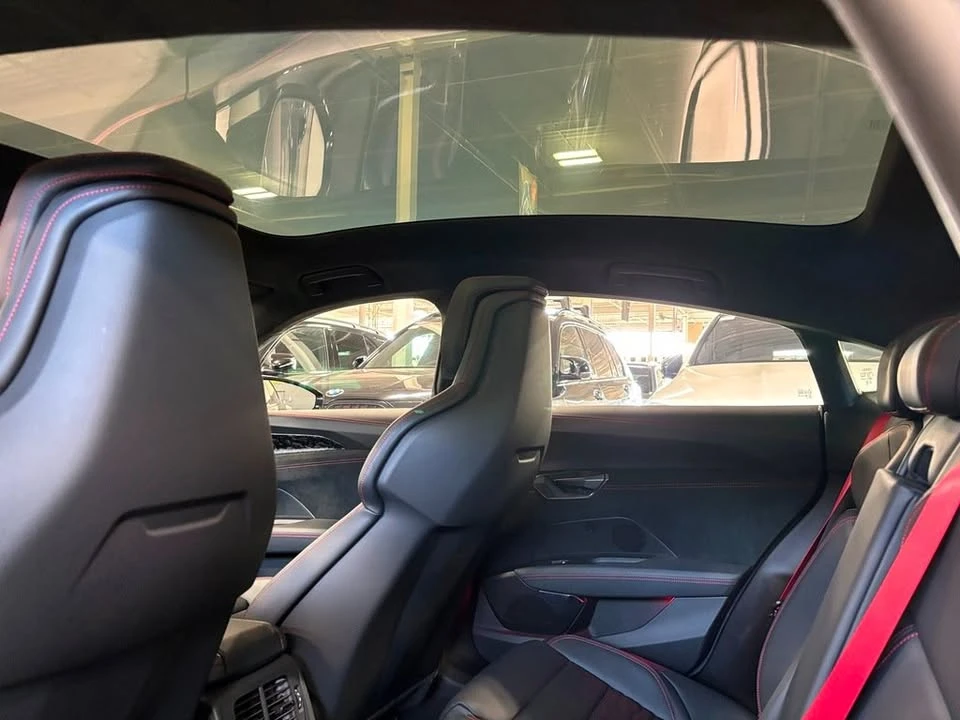 2025 Audi e-tron GT - Image 13 of 20