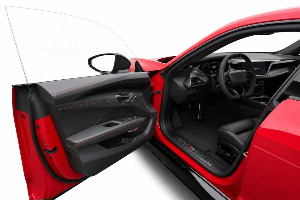 2025 Audi RS e-tron GT - Image 4 of 12