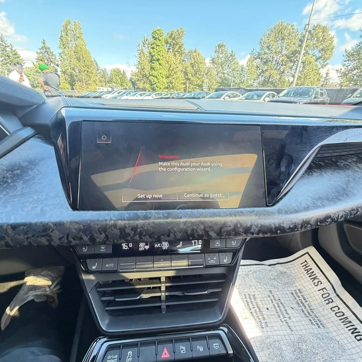 2025 Audi RS e-tron GT - Image 2 of 9