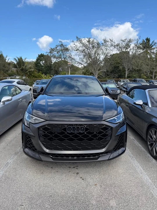 2025 Audi RS Q8 - Image 2 of 14