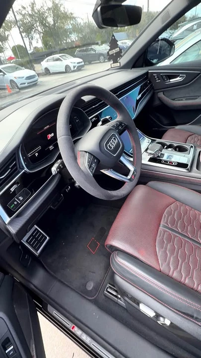 2025 Audi RS Q8 - Image 11 of 14