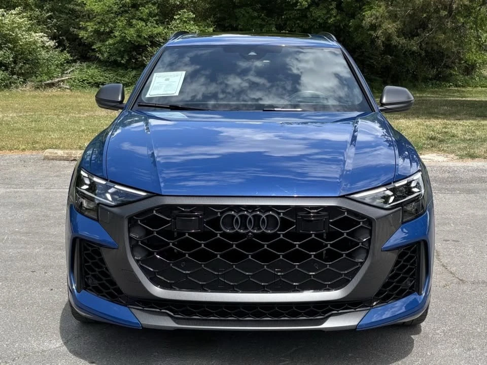2025 Audi RS Q8 Performance - Image 6 of 20
