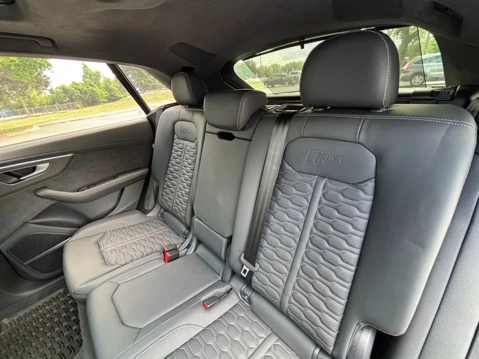 2025 Audi RS Q8 Performance - Image 15 of 20