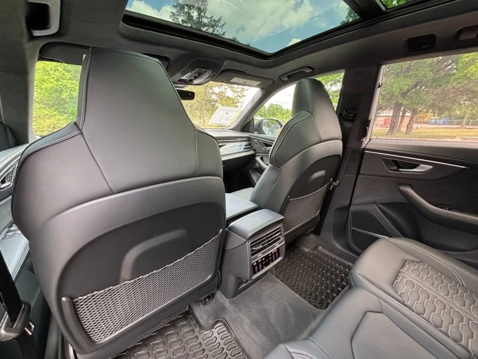 2025 Audi RS Q8 Performance - Image 11 of 20