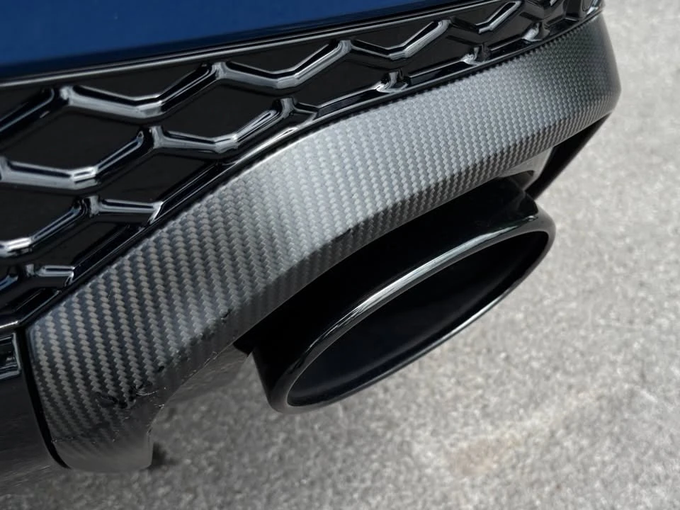 2025 Audi RS Q8 Performance - Image 18 of 20