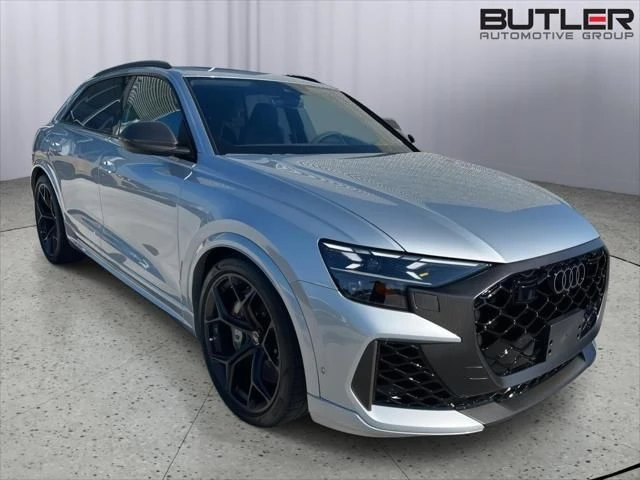 2025 Audi RS Q8 Performance - Image 3 of 20