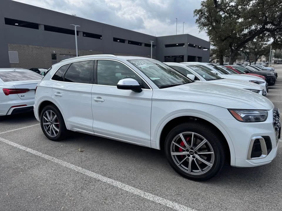 2025 Audi FY SQ5 - Image 3 of 13