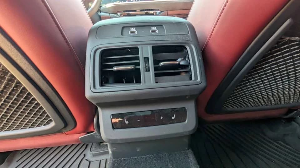 2025 Audi FY SQ5 - Image 10 of 19