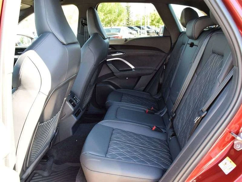 2025 Audi FY SQ5 - Image 10 of 20