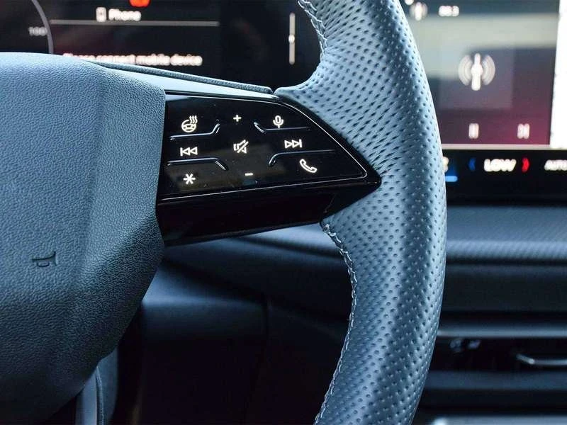 2025 Audi FY SQ5 - Image 15 of 20