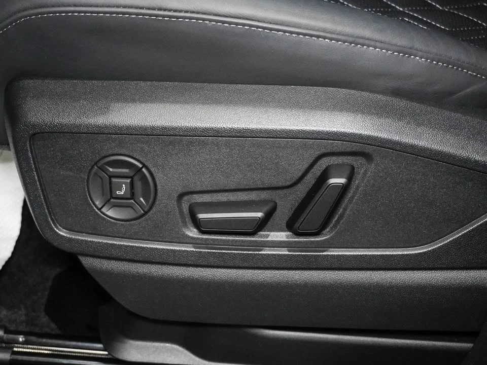 2025 Audi FY SQ5 - Image 10 of 10