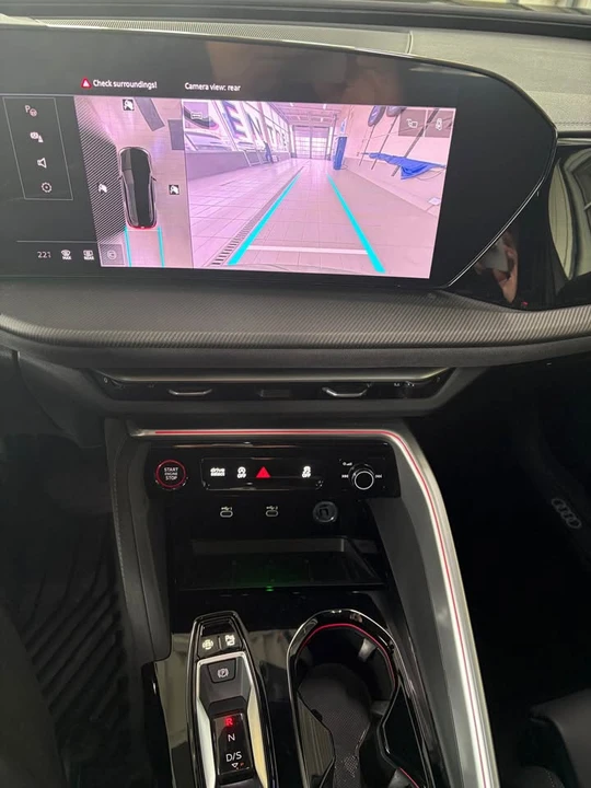 2025 Audi FY SQ5 - Image 14 of 15