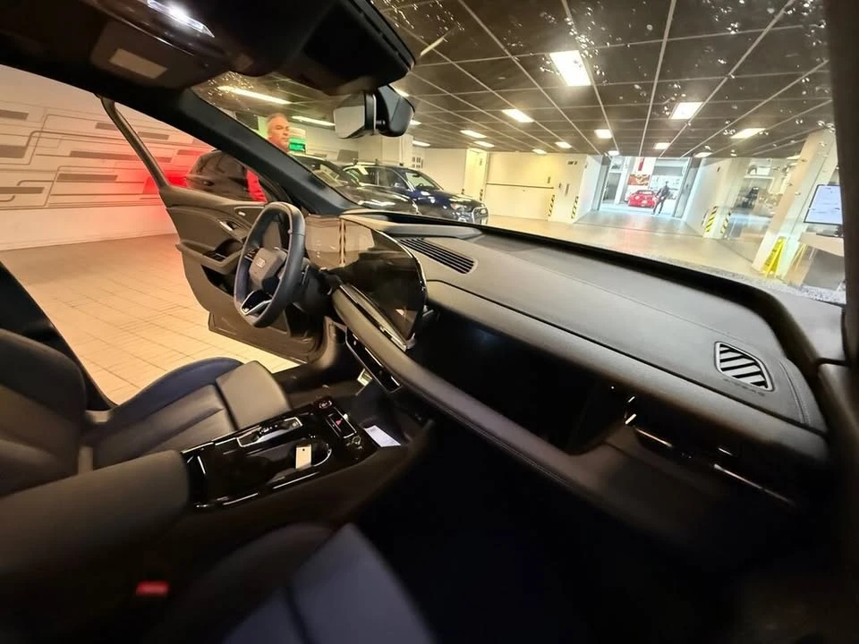 2025 Audi Q6 e-tron - Image 3 of 20