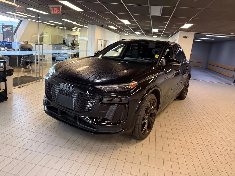 2025 Audi Q6 e-tron - Image 20 of 20