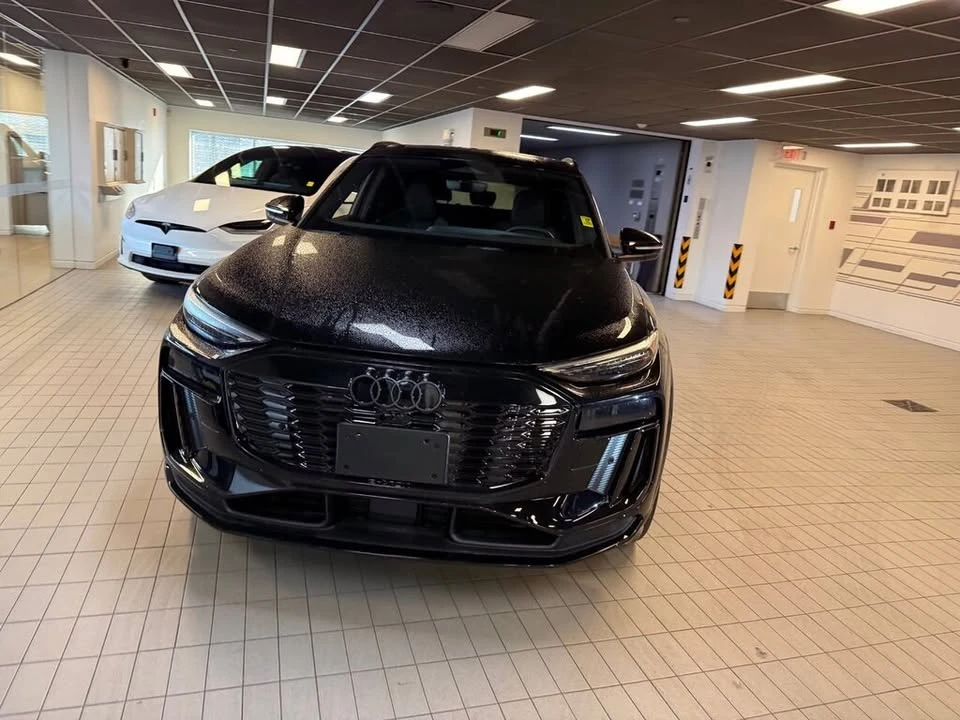 2025 Audi Q6 e-tron - Image 17 of 20