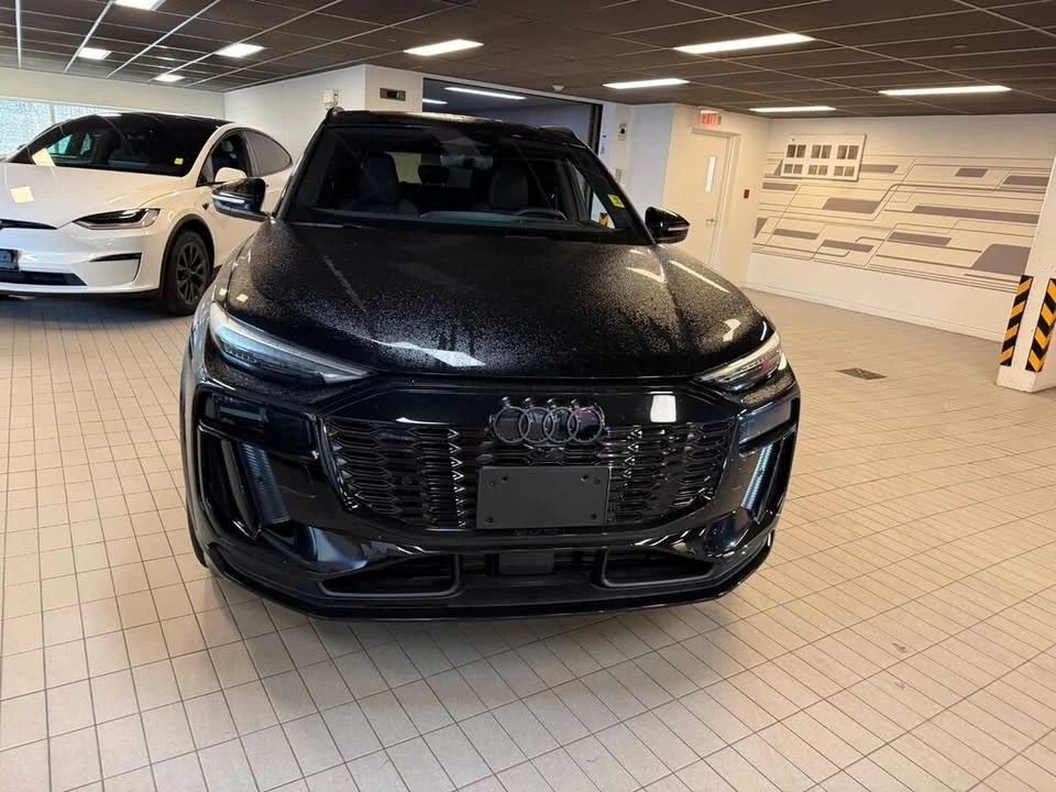 2025 Audi Q6 e-tron - Image 16 of 20