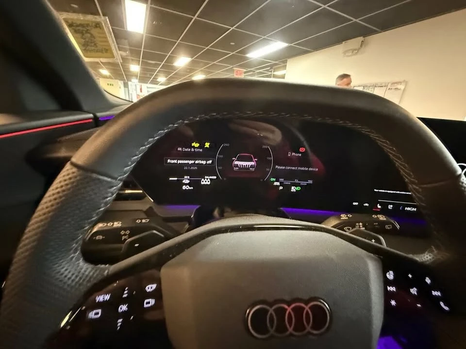2025 Audi Q6 e-tron - Image 8 of 20