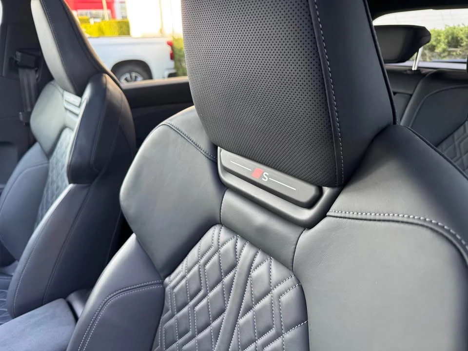 2025 Audi SQ6 e-tron - Image 11 of 13