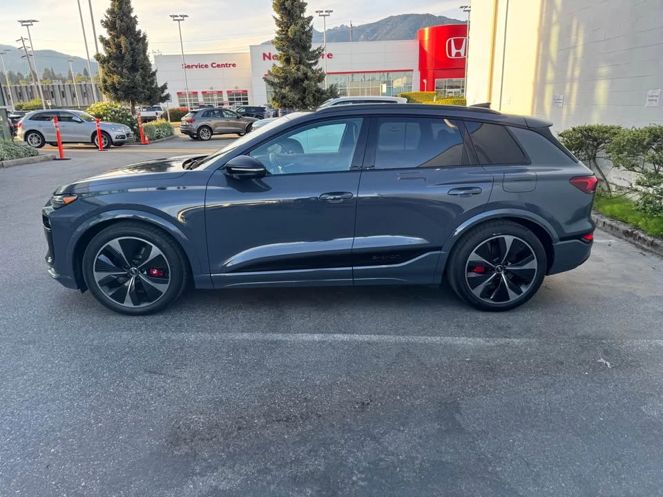 2025 Audi SQ6 e-tron - Image 2 of 13