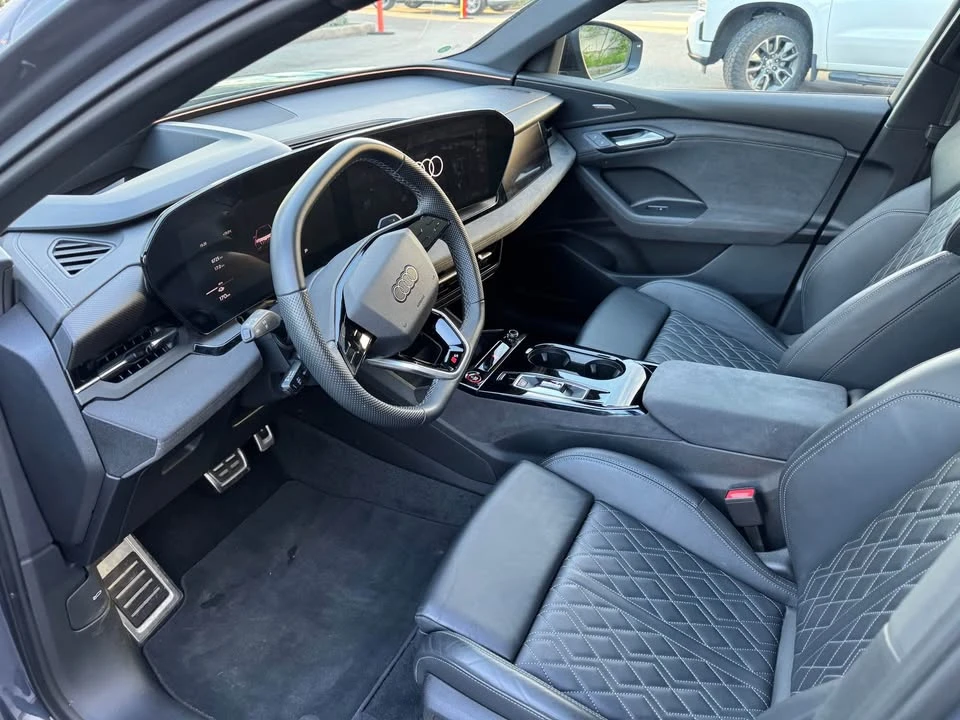 2025 Audi SQ6 e-tron - Image 7 of 13