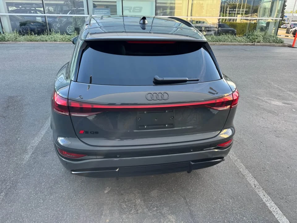 2025 Audi SQ6 e-tron - Image 4 of 13