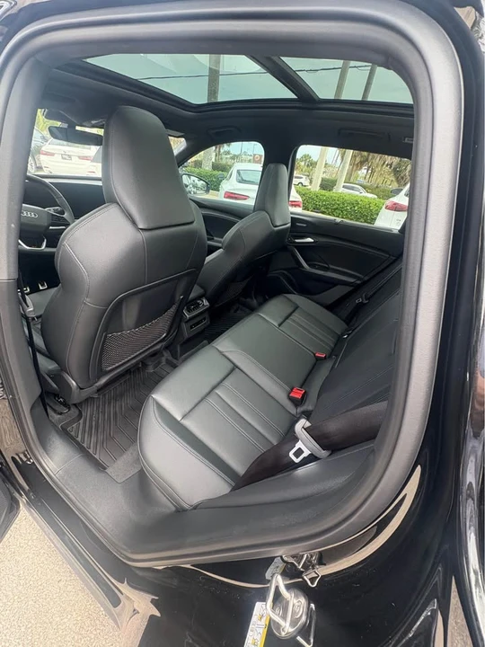2025 Audi Q6 e-tron - Image 10 of 14