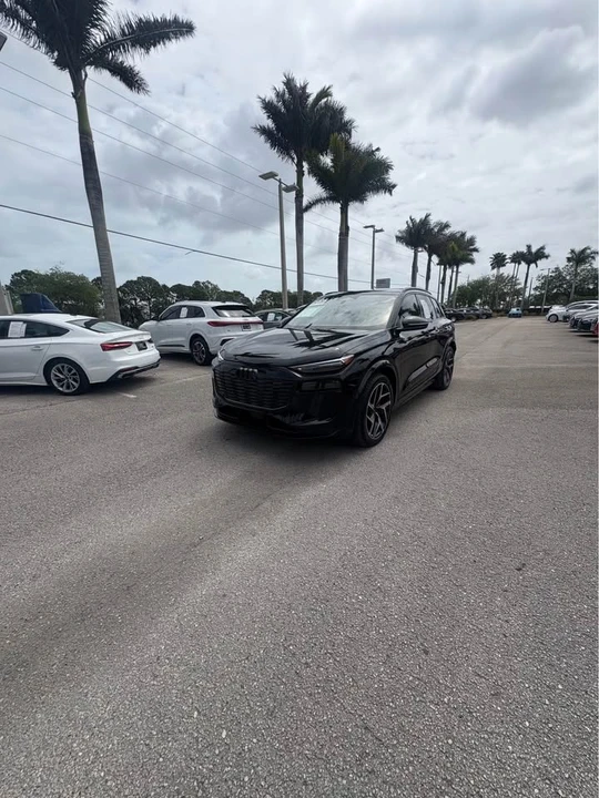 2025 Audi Q6 e-tron - Image 2 of 14