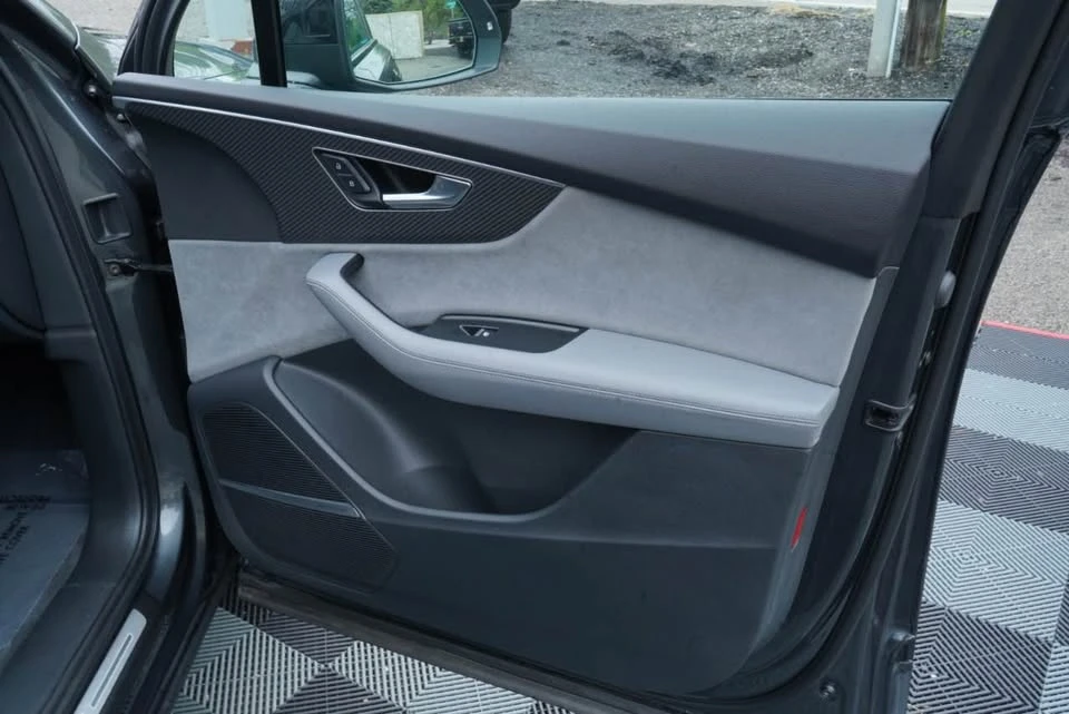 2025 Audi SQ7 - Image 17 of 20