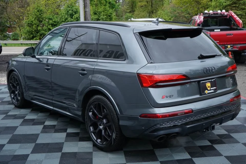 2025 Audi SQ7 - Image 4 of 20