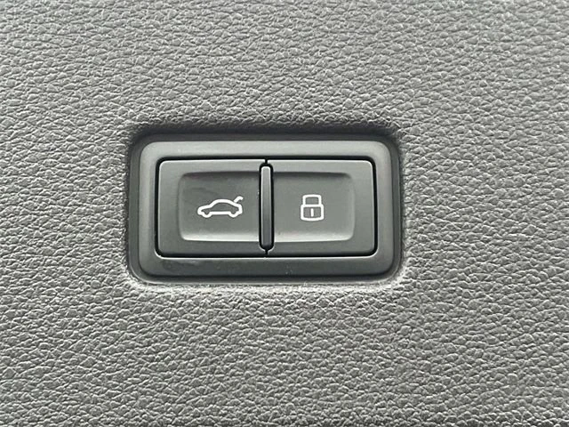 2025 Audi SQ8 - Image 12 of 12