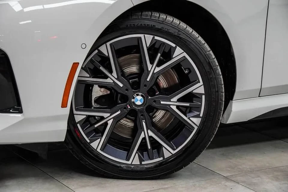 2025 BMW G42 2 Series - Image 5 of 19