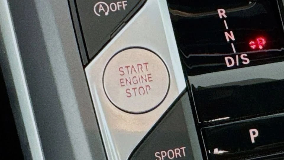 2025 BMW G42 2 Series - Image 15 of 20